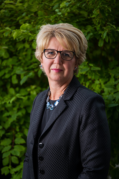 Claudia Thompson